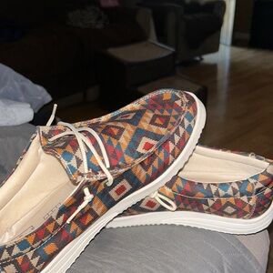 Comfy loafer type shoe